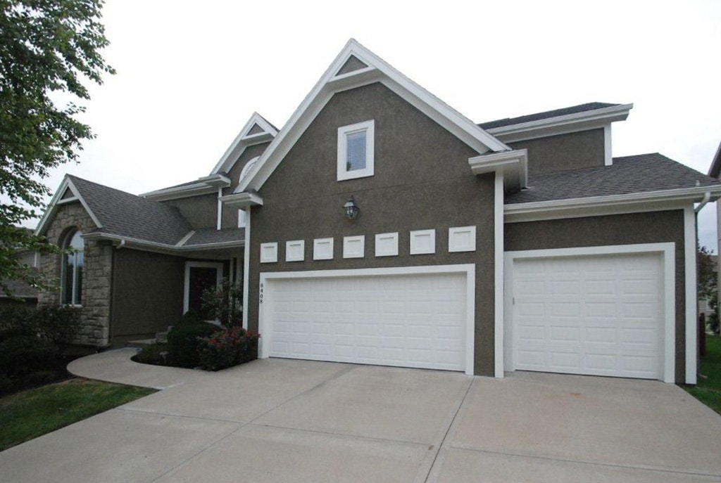 8408 Harbinger, Lenexa, KS 66219, Presented by Shelley Staton, Reece